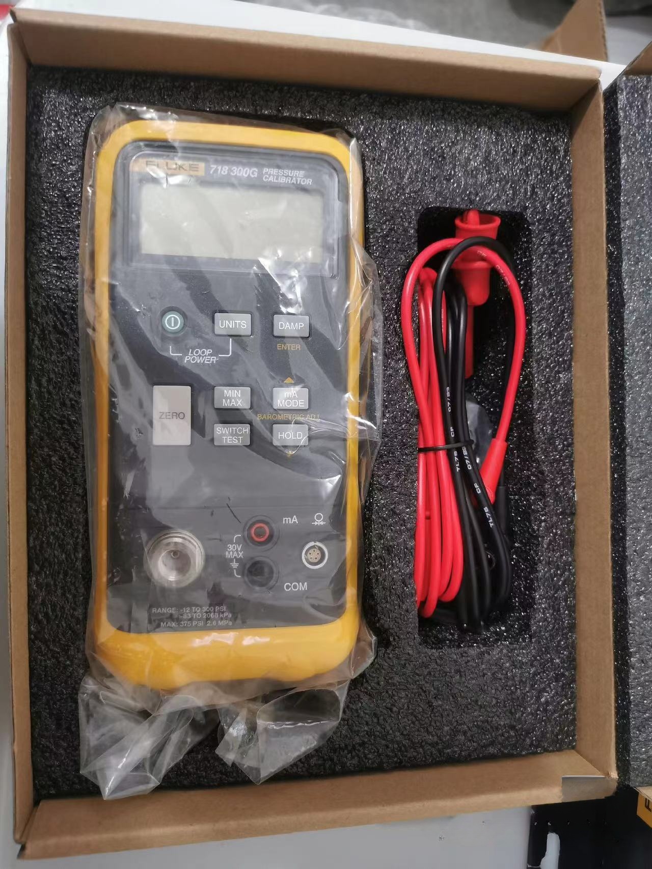 Fluke 718 -300G Series Pressure Calibrator| Pressure calibrator