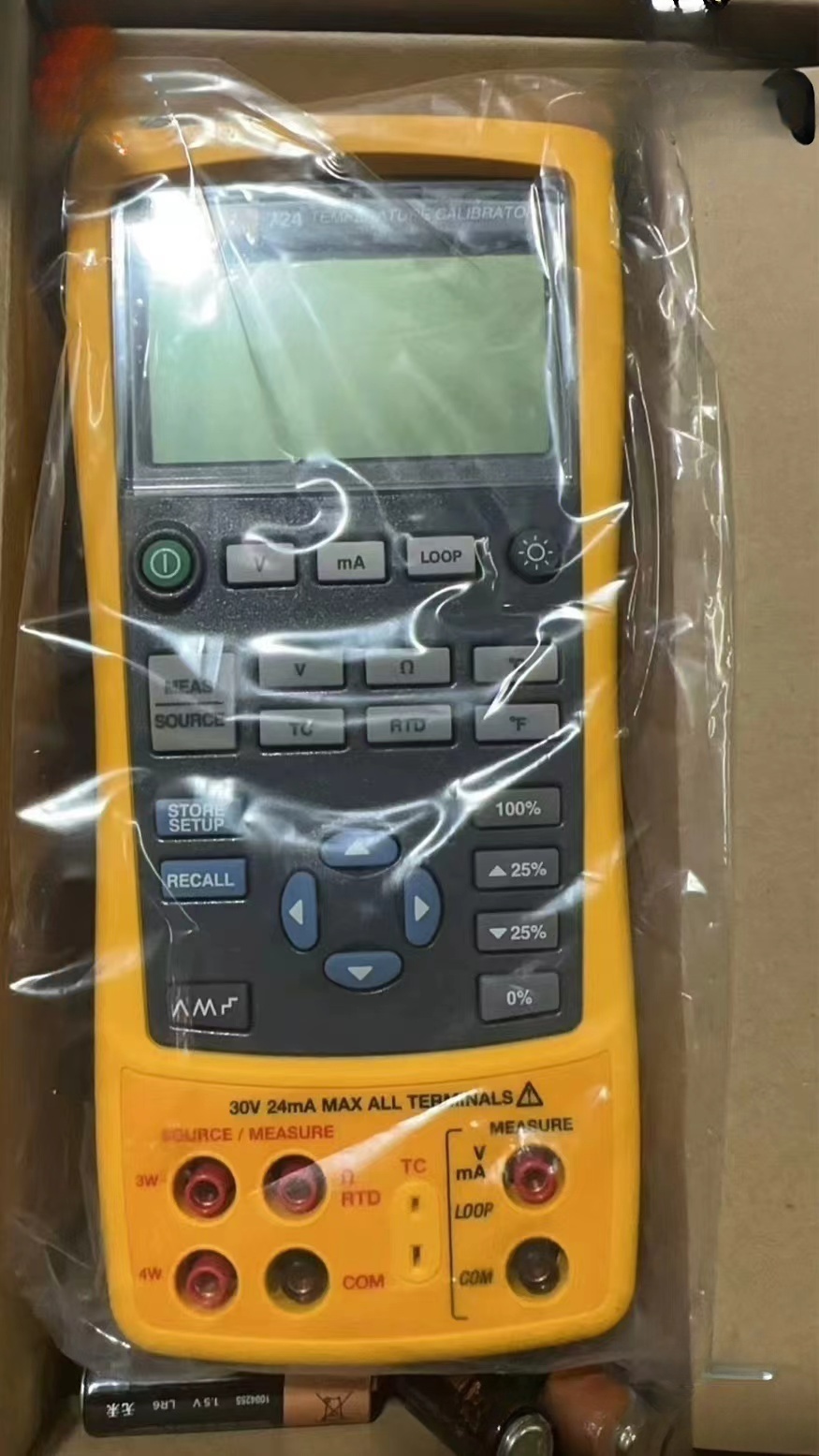 Fluke 724 Temperature Calibrator