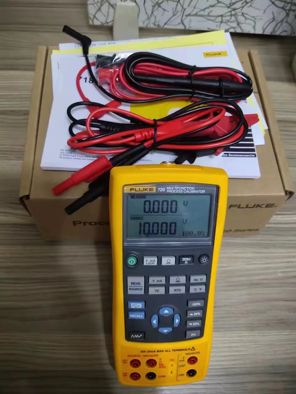 Fluke 725 Multifunction Process Calibrator/Calibrator